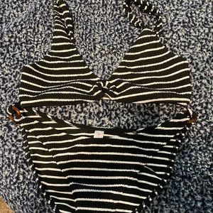 Top/bottom bikini set